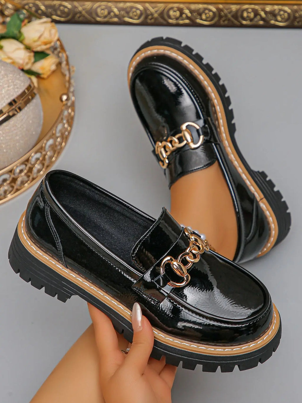 2026 Female Shoes Women Fashion Janes Round Toe Flats Loafers Oxfords Platform Casual Metal Chain Buckle Ladies Heels Black