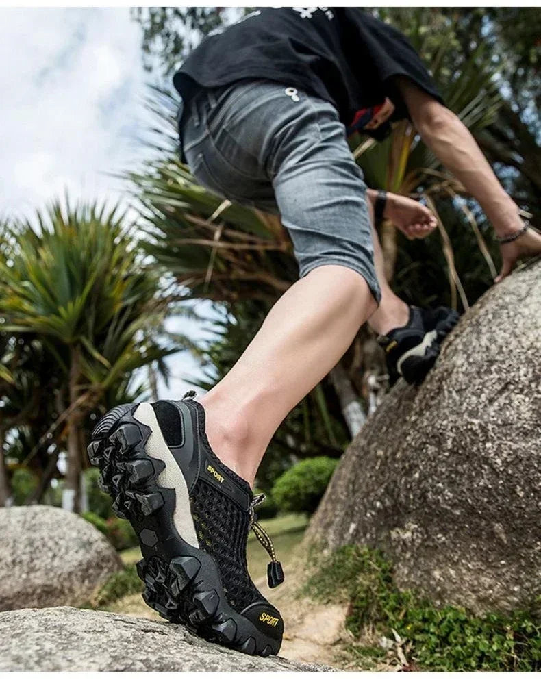 Wading Barefoot Sneakers Breathable Sneakers Men Shoes Fashion Shoes For Men Climbing Hiking Shoes Men Outdoor Beach