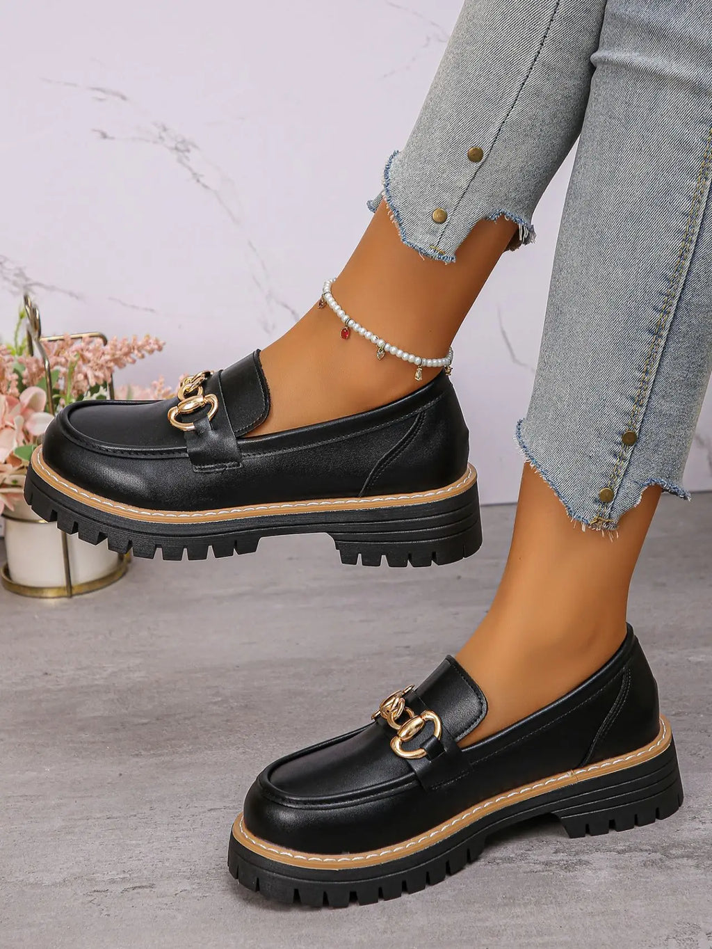 2026 Female Shoes Women Fashion Janes Round Toe Flats Loafers Oxfords Platform Casual Metal Chain Buckle Ladies Heels Black