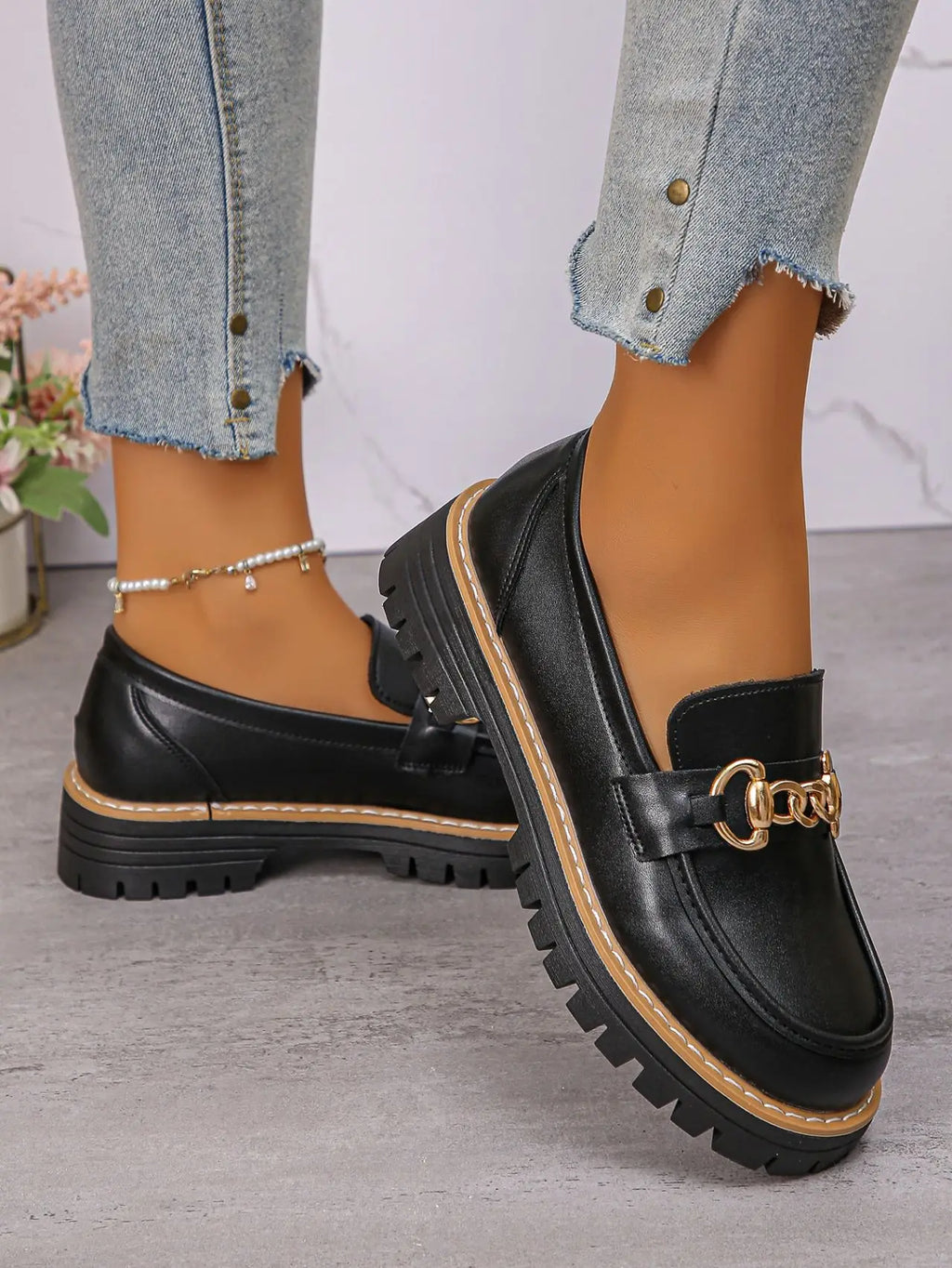 2026 Female Shoes Women Fashion Janes Round Toe Flats Loafers Oxfords Platform Casual Metal Chain Buckle Ladies Heels Black