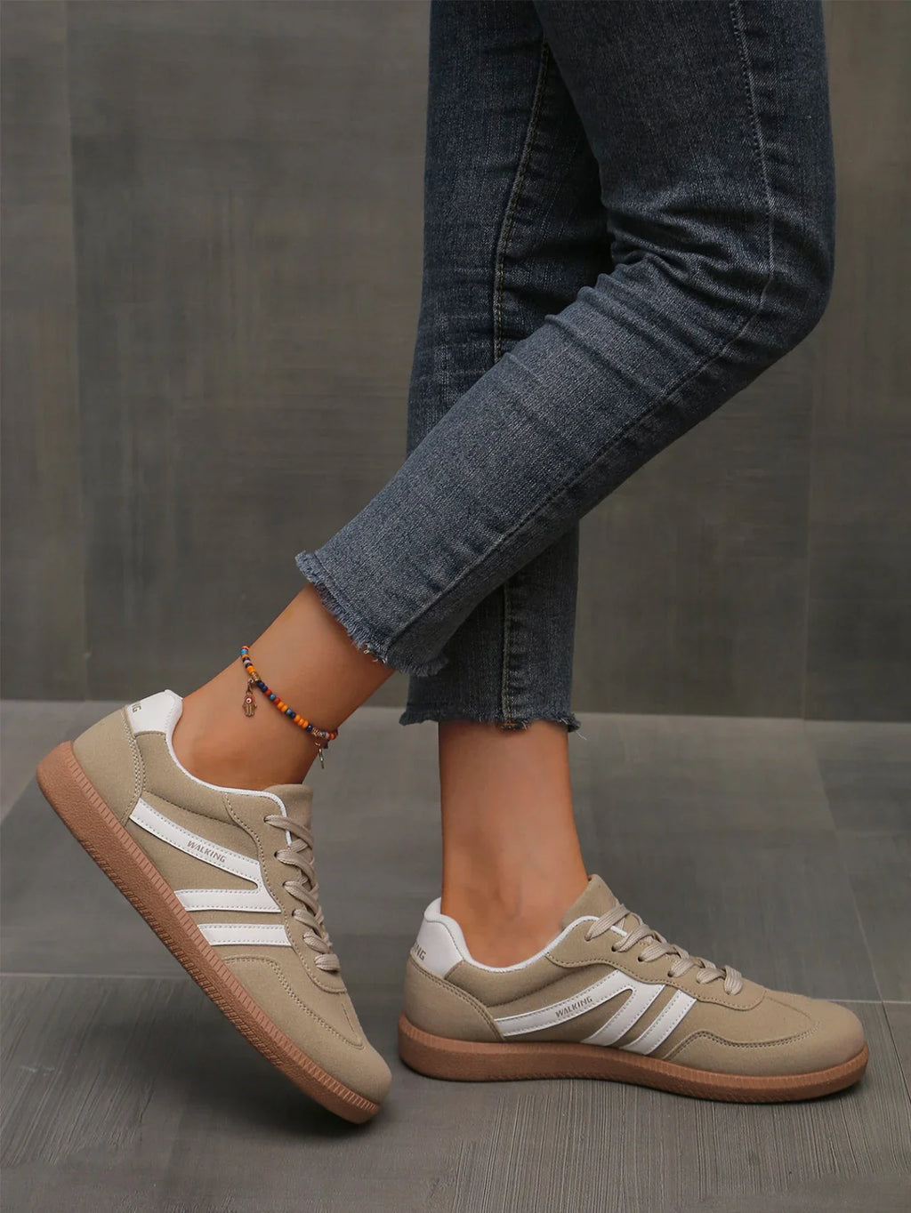 Women Sneakers 2026 Spring New Luxury Flat Loafers Comfortable Slip on Soft Female Sneakers Lightweight Outdoor Shoes for Women